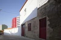 Private House Only for You 145 - 8Min HistoricCenter Hotels in Mafamude