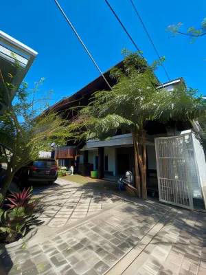 Grand Baluran Villa Hotel dekat Pantai kamal