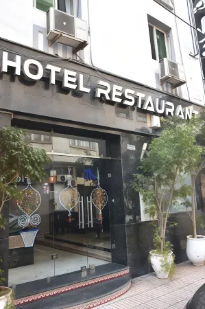 Cadé Hotel