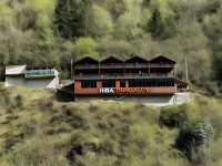 Hira Bungalow Отели в г. Zilkale