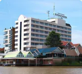 Ayothaya Riverside Hotel Hotel dekat Wat Yai Chai Mongkol