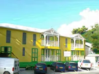 El Rancho Hotels near Distillerie Bielle