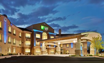 Holiday Inn Express & Suites Nampa - Idaho Center