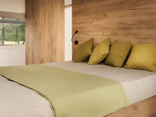 Lodge de Montagne Medium (Glamping Tent)