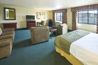 Super 8 by Wyndham McCall
