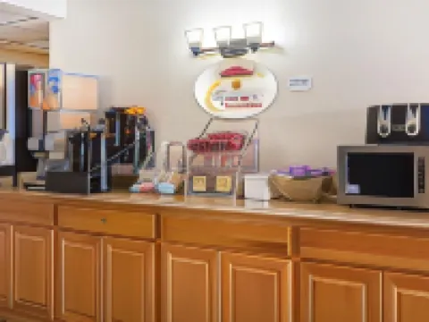 Super 8 by Wyndham Kingman Hotels in Kingman