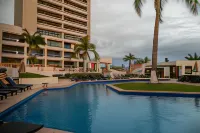 Ocean View Beach Hotel - Pool