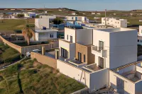 Afroessa Milos Hotels in Adamantas