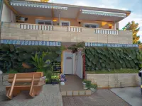 Apartments Plaža Hotels in Jelsa