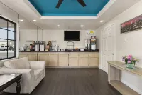Days Inn by Wyndham Downey فنادق في Downey
