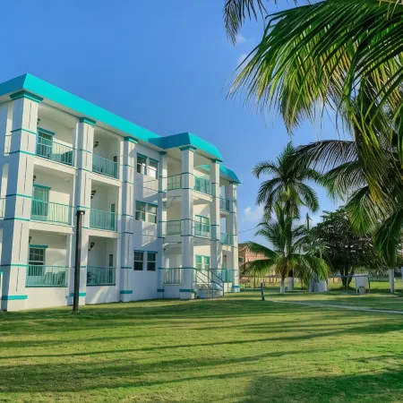 Best Western Grand Baymen Gardens