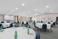 Country Inn & Suites by Radisson, Coon Rapids, MN