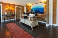 Shelter Harbor Inn Hotels in Вестерлі