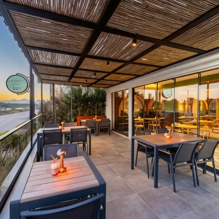 Echinus Lara Hotel Отели рядом с достопримечательностью «Antalya Expo Center»