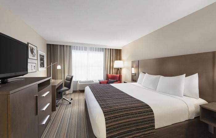Country Inn & Suites by Radisson, Platteville, WI