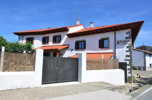 Casa de la Cadena - Villas