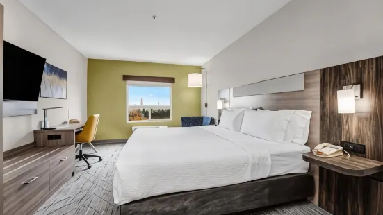 Holiday Inn Express & Suites Edmonton South