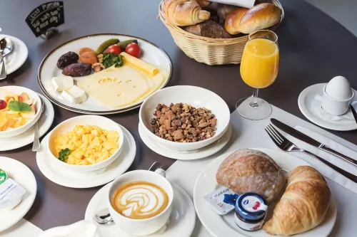 EMA之家套房飯店 餐飲 Photos