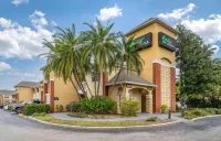 Extended Stay America Select Suites - Tampa - North Airport Hotels in Town 'n' Country