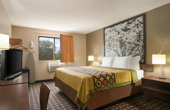 梅菲爾德速8酒店