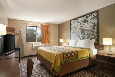 Super 8 by Wyndham Mayfield Hotels in Mayfield