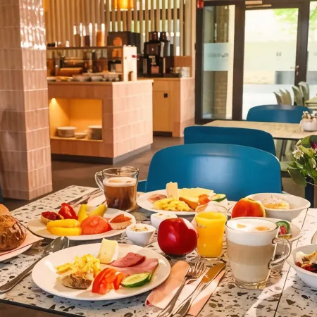 H+ Hotel 4Youth Отели рядом с достопримечательностью «Площадь Арконаплац»