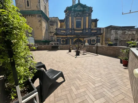 Terrazza Annunziata Отели рядом с достопримечательностью «Porto di Napoli»