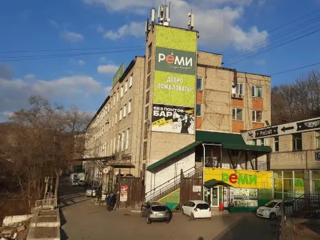 Nakhimov (Sara) Mini-Hotel Отели рядом с достопримечательностью «Музейно-выставочный центр г. Находка»