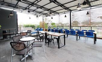 BATIQA Hotel & Apartments Karawang