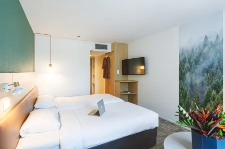 Hôtel Ibis Styles Aix-Les-Bains Domaine de Marlioz Отели в г. Трессерв