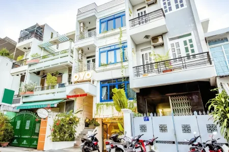 Gis Hotel Nha Trang & Motorbike Rental