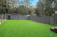 Spacious Coastal Retreat an Easy Walk to Pet Friendly Beach or River
