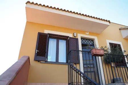 Adriana Casa Vacanze Holiday Tours in Sicily, wi fi, Parking Free, Near Sea