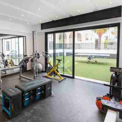 Sunset 201: Luxury 2Bds with Gym Fitness & Recreational Facilities