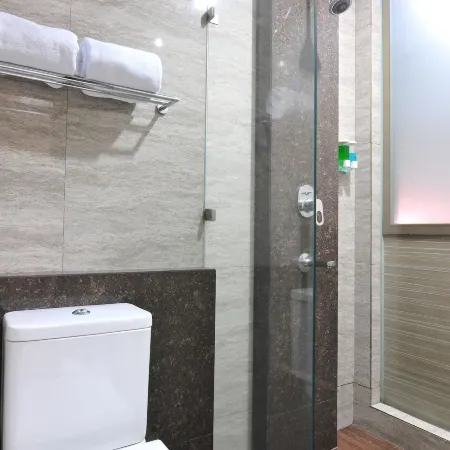 Sampit Residence Managed by Flat06 Отели рядом с достопримечательностью «Блок М»