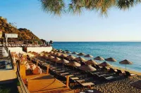 Ayanya Beach & Bistro Bungalows Hôtels à : Avsa Island