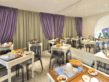 Kyriad Saumur Centre Отели в г. Виви