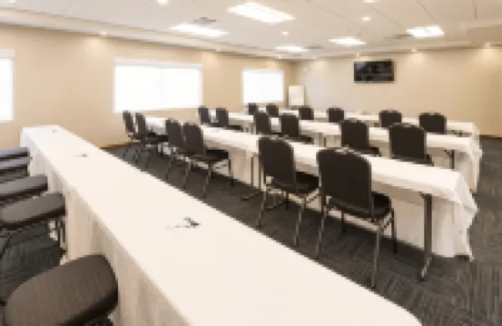 Holiday Inn Express & Suites AUBURN by IHG Hotels in Auburn