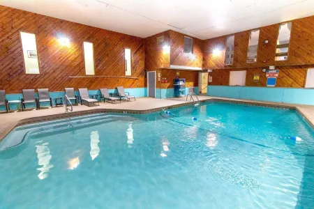 Eastern Inn & Suites (Formerly Eastern Inns) Отели в г. Конуэй