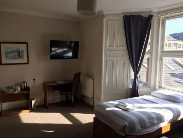 Glasgow House