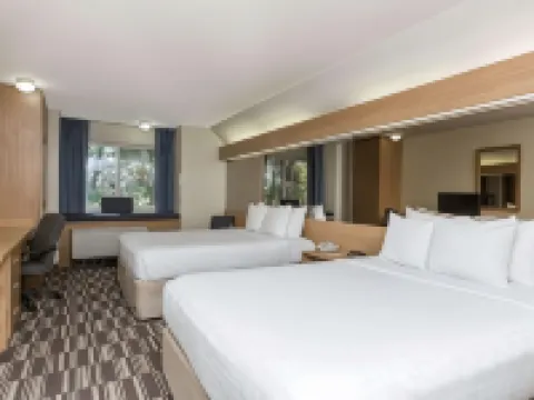 ベイモント  イン & スイーツ バイ ウィンダム アンカレッジ エアポート アンカレッジのホテル