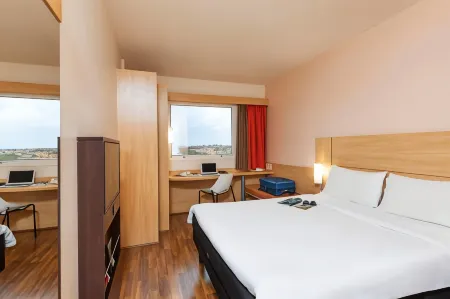Ibis Sao Carlos Отели в г. Сан-Карлус