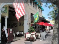 Fun Downtown Delray Home-Walk to Atlantic Ave.-Pool-Tiki Hut-Bikes-WiFi-Near All