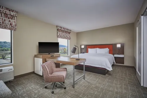 Hampton Inn & Suites Roseburg Hotels in Roseburg