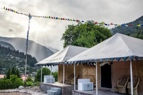 The Kamru Riverside Camps and Resorts - Parking