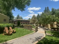 El Pueblo Lodge Hotel in zona The Couse-Sharp Historic Site