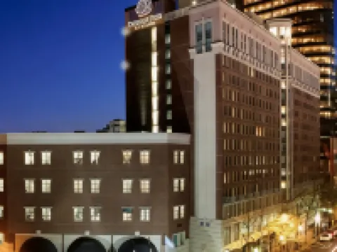 DoubleTree by Hilton Charlotte City Center Hotels near Bank of America Stadium