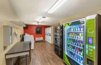 Extended Stay America Select Suites - Milwaukee - Wauwatosa Hotels in Wauwatosa