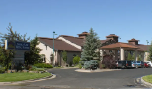 Best Western Plus Deer Park Hotel and Suites