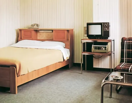 Business Hotel Wakafuji Отели рядом со станцией JR Tsuchiura station